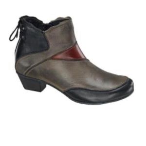 Aetrex “Samantha” bootie size:8.5M